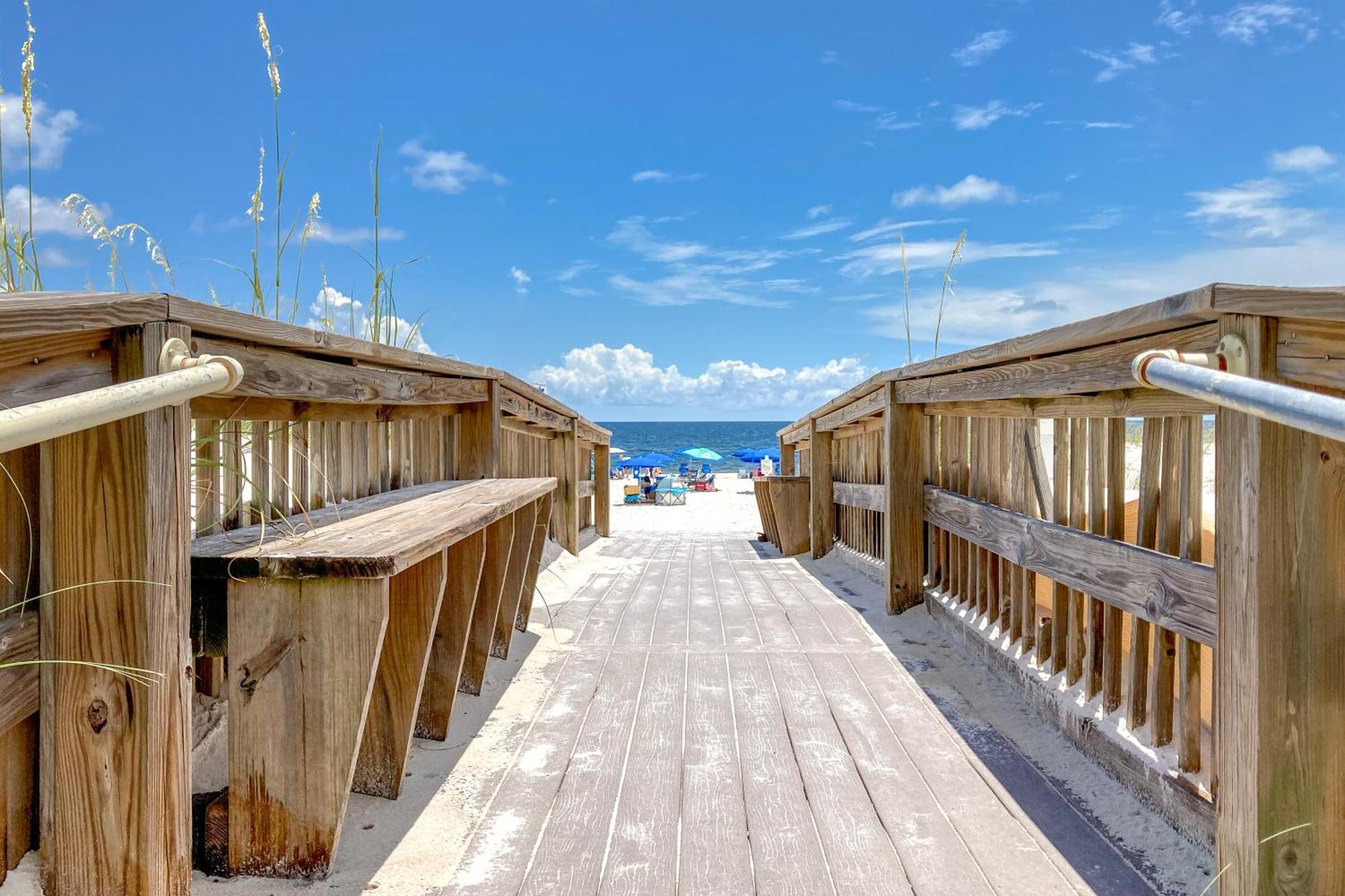 Romar Beach Condos Gulf Shores Room photo